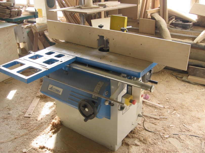 Фрезерные станки по дереву