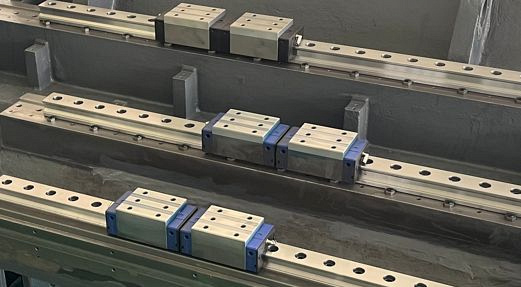 Токарный станок с наклонной станиной KTH 60/600 M