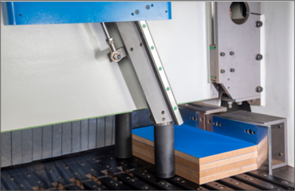 Форматно-раскроечный центр с ЧПУ KDT KS-542HL