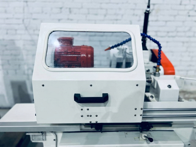 Круглошлифовальный станок для внутренней и наружной шлифовки IRONMAC-M3080B M3080B