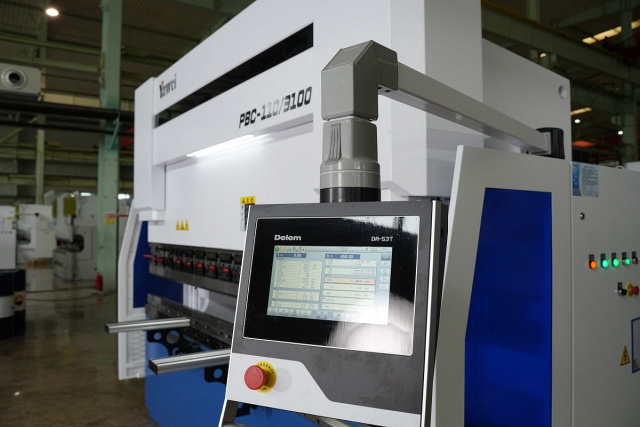 Гидравлический листогибочный пресс SMD PBC-110/2500