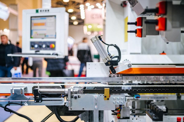 Сверлильно-присадочный станок с ЧПУ Nanxing NDC402M