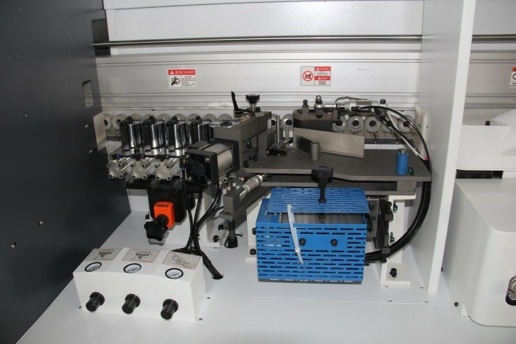 Кромкооблицовочный автоматический станок BJD F770J