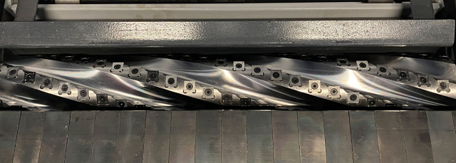 Рейсмусовый станок со спиральным валом и электроподъемом стола EcoWood МВ 1013AW