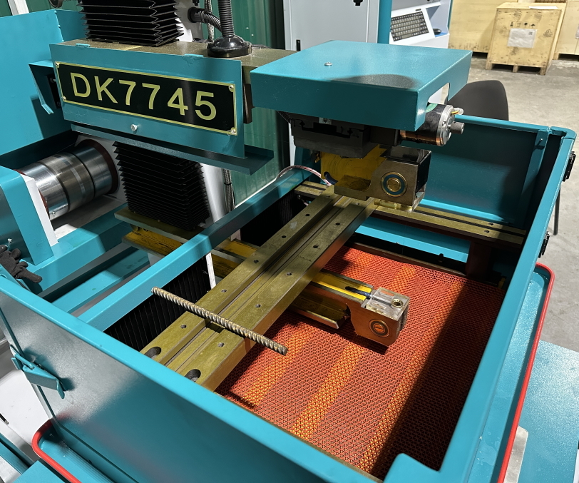 Электроэрозионный проволочно-вырезной станок MetalCraft DK7745-LK