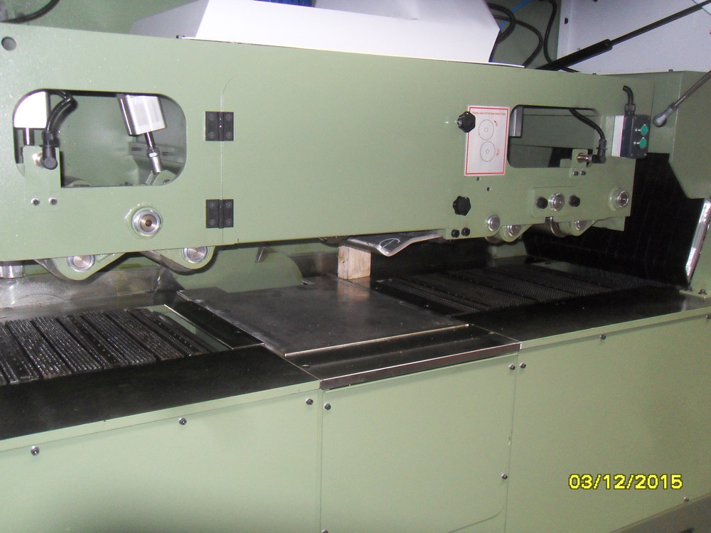 Двухвальные многопильные станки с гусеничной подачей Ustunkarli серия UDKD