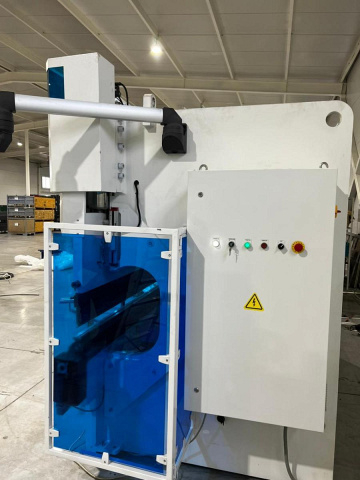 Синхронизированный гидравлический листогибочный пресс KPA 135-3200