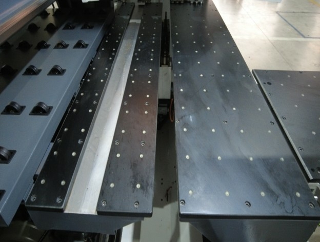 Сверлильно-присадочный станок с ЧПУ HOLD HB61J