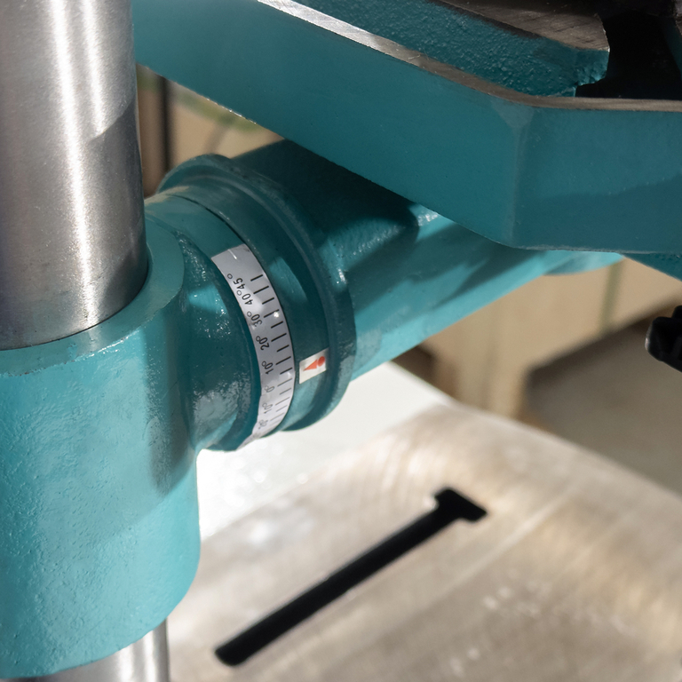 Сверлильный станок AURA CM-0116V/220 (10011610)