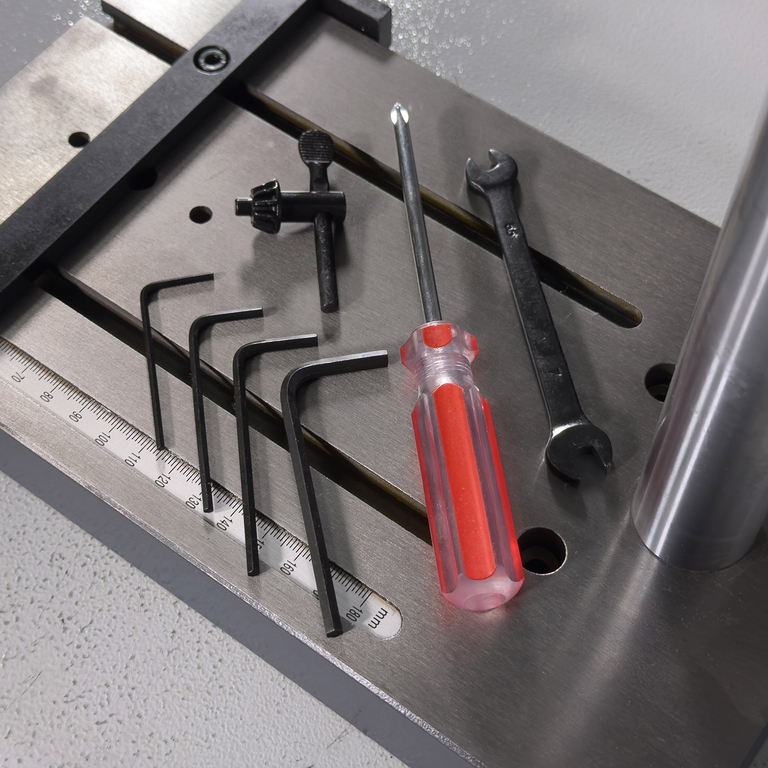 Настольный сверлильный станок AURA CM-6V (10050610)