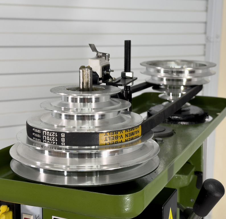 Сверлильно-резьбонарезной станок AURA CM-25Z/380 (10052530)