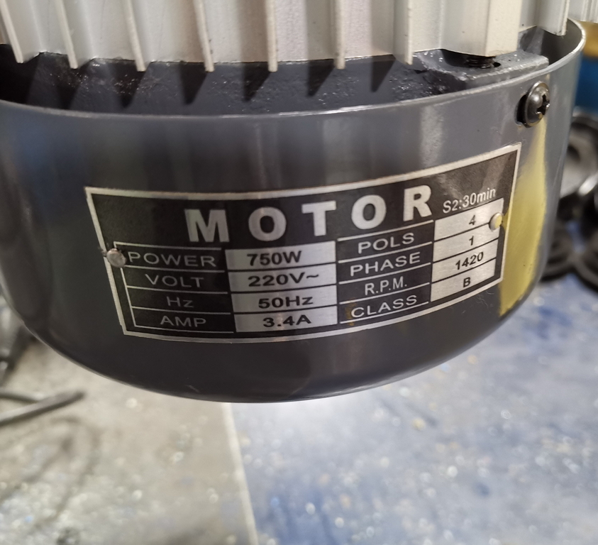 Сверлильный станок AURA CM-1516/220 (10151610)