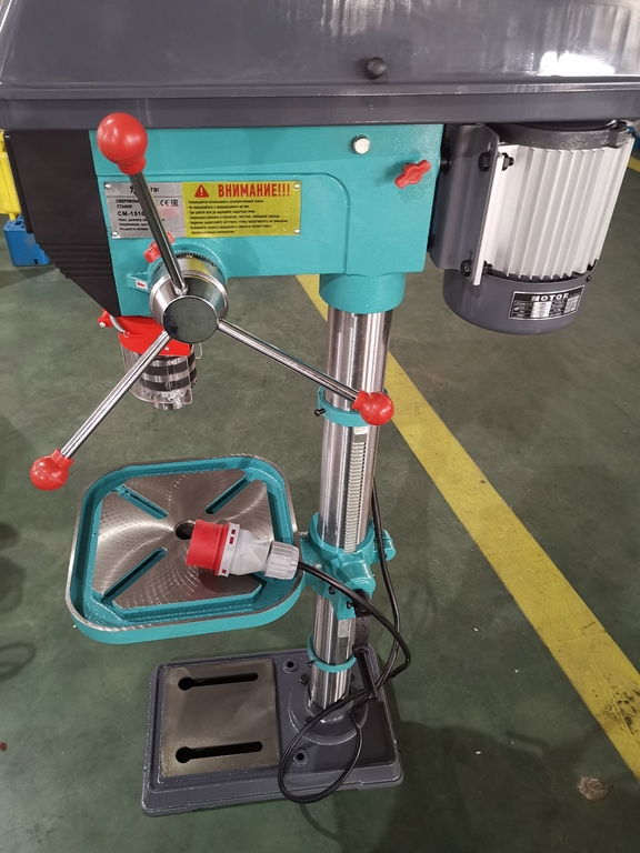 Сверлильный станок AURA CM-1516/220 (10151610)