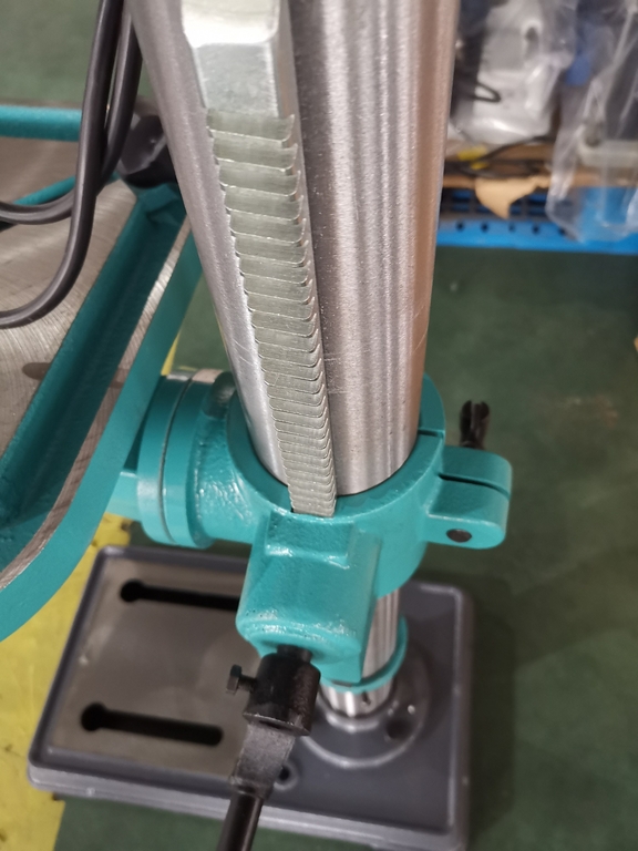 Сверлильный станок AURA CM-1516/220 (10151610)