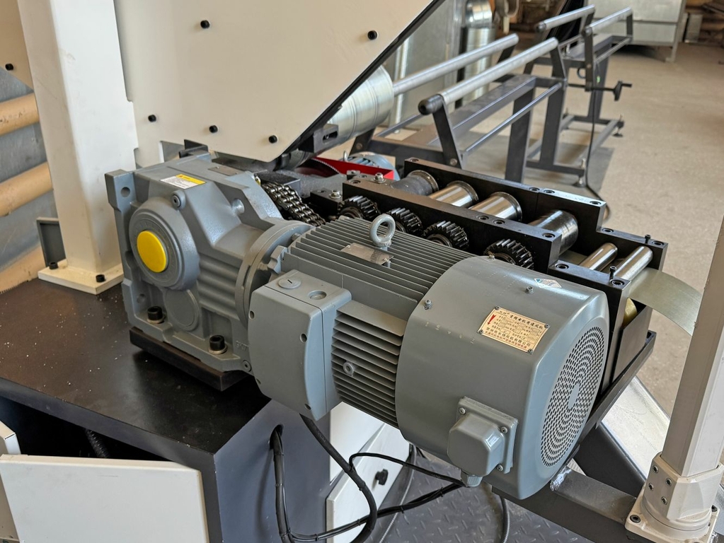 Спирально навивной станок SBTF-1500