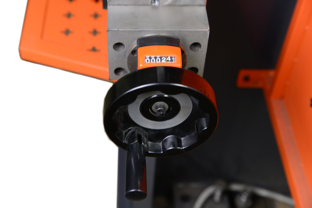 Листогибочный пресс c ЧПУ Metal Master HPJ 32100 с ЧПУ Е22