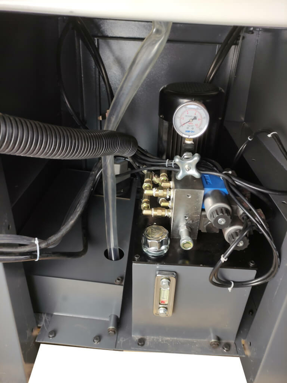 Ленточнопильный станок MetalMaster BSM-250 SAF