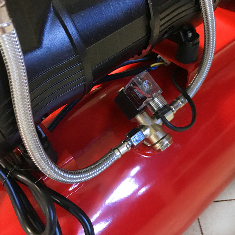 Воздушный компрессор Компрессор воздушный безмасляный, ресивер 100л