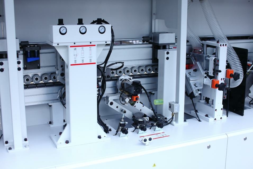 Двухсторонний кромкооблицовочный автоматический станок HOLD HD2621J