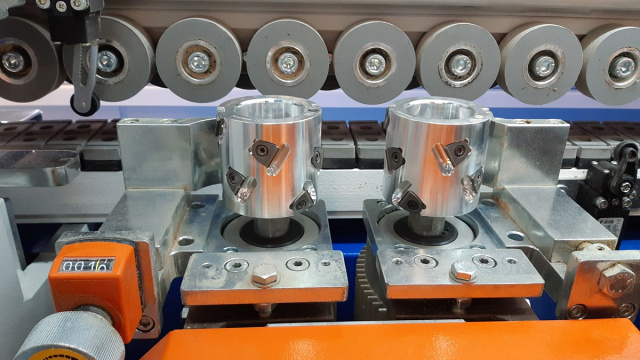 Автоматический кромкооблицовочный станок Alba Advantage 5 Ultra