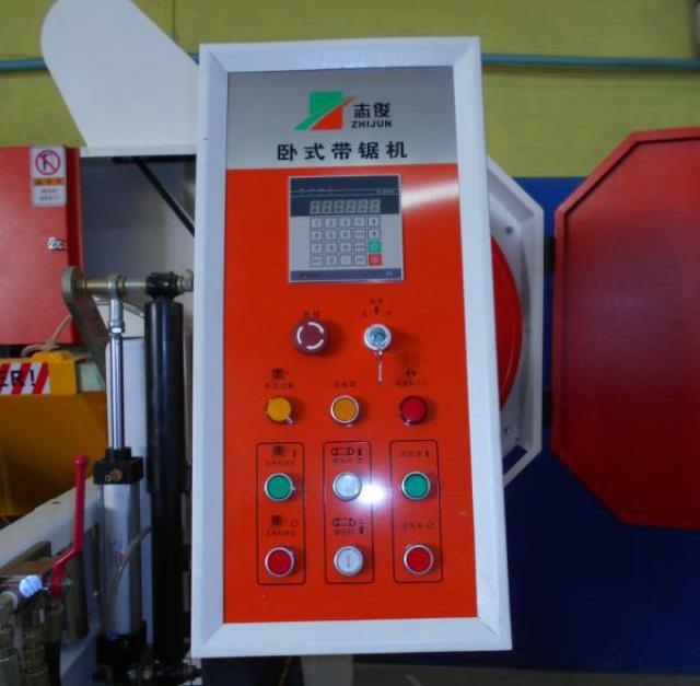 Ленточно-пильный делительный станок LTT MJ3971x400