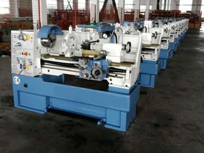 Универсальный токарный станок LC410M/1000 с УЦИ