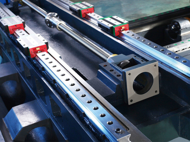 Горизонтально-фрезерный центр SPECTR MHM-800