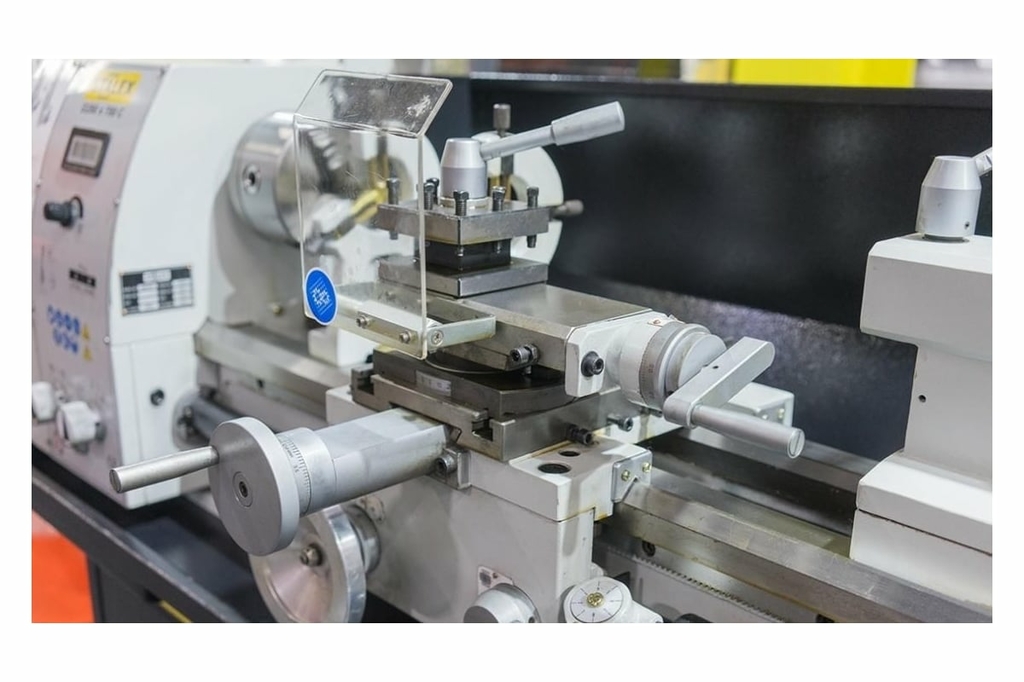 Станок токарный Stalex D280x700С