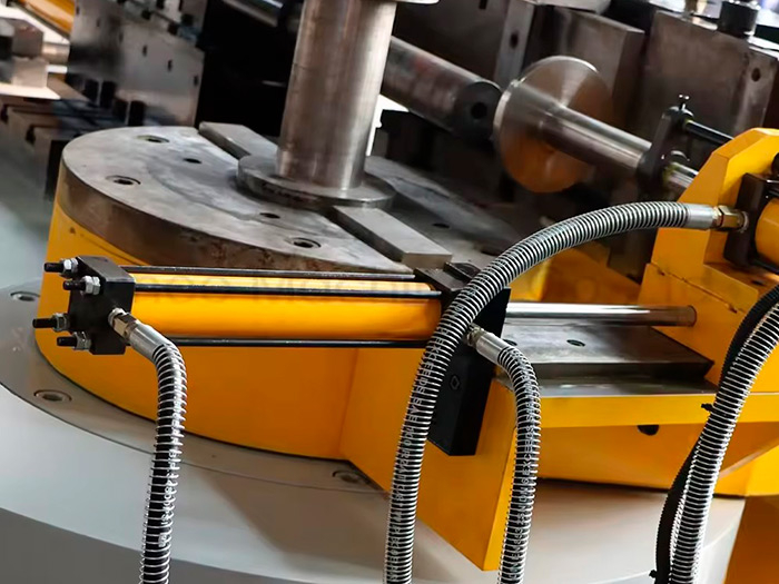 Автоматический трубогибочный станок с ЧПУ DW168CNC