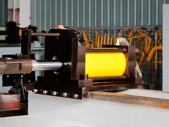 Автоматический трубогибочный станок с ЧПУ DW168CNC