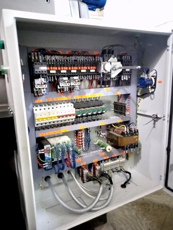 Горизонтально-фрезерный станок 6Т83