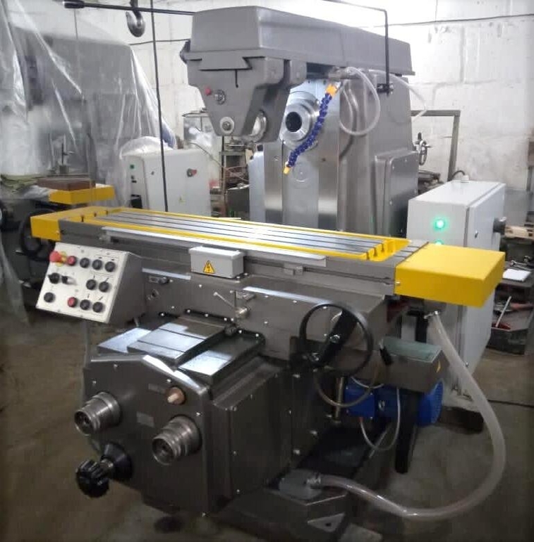 Горизонтально-фрезерный станок 6Т83