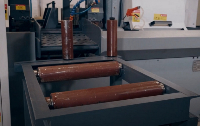 Автоматический ленточнопильный станок по металлу колонного типа IRONMAC CUT 330 CHA, 430 CHA, 530 CHA