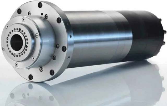 Фрезерный обрабатывающий центр SKM NV5500L