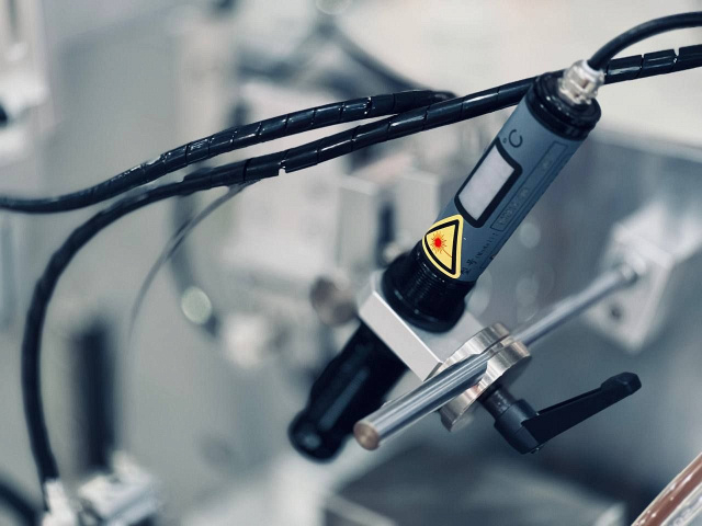 Автоматический станок для напайки твердосплавных пластин на зубья дисковых пил HZ800