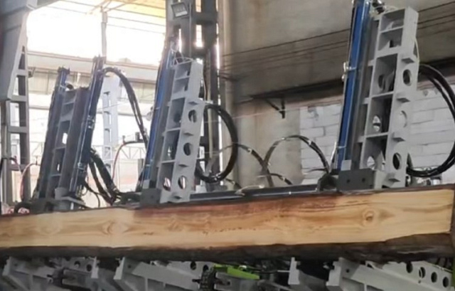 Вертикальная широколенточная пилорама EcoWood VSM-1250