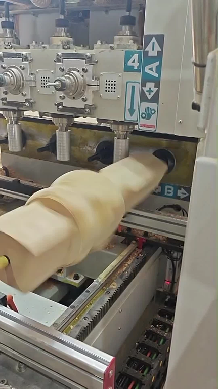 Пятиосевой обрабатывающий центр с ЧПУ JUNRAN JR-1218-4x8T