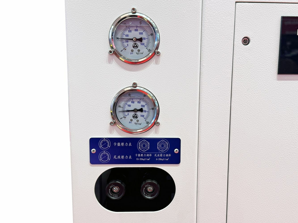 Токарный станок TK40B/700 с наклонной станиной с ЧПУ Fanuc 0i-TF(5)