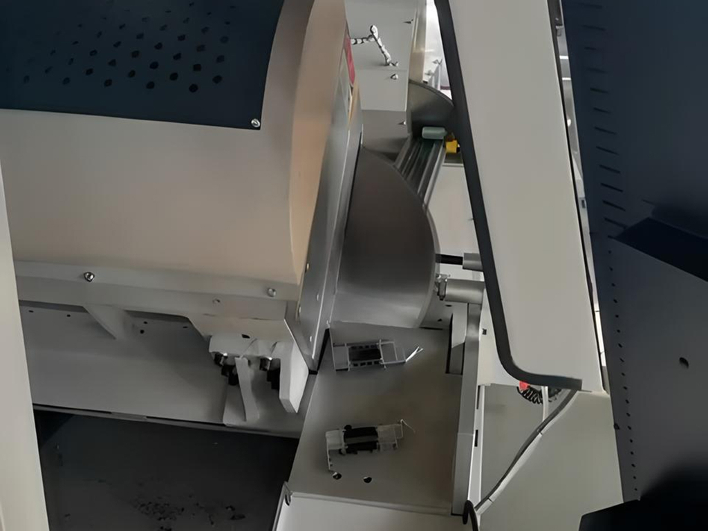 Двухголовочная отрезная пила LJN2-CNC-500x4500 для алюминиевого профиля с ЧПУ