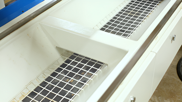 Сверлильно-пазовальный обрабатывающий центр с ЧПУ QUADRO STICK 4х2 STICK 4х2