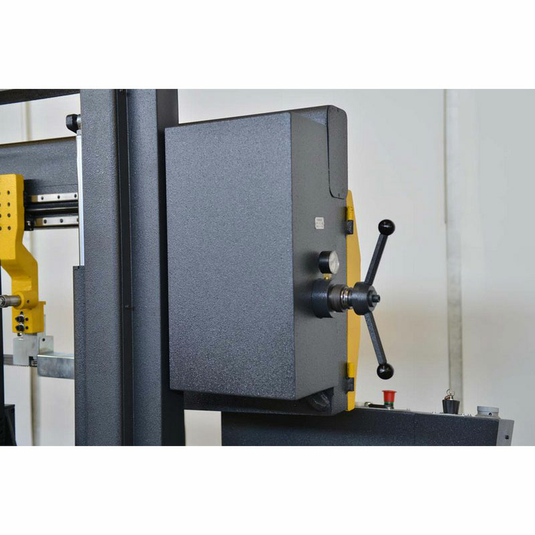 Ленточнопильный станок с ЧПУ Beka-Mak BMSO 460CH NC