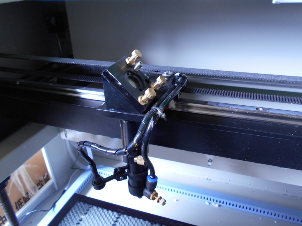 Станок лазерно-гравировальный с чпу LTT-Z1610