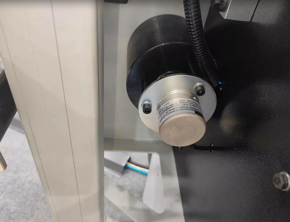 Кромкооблицовочный станок OZGENC MAKINA Doorband 6500 под четверть