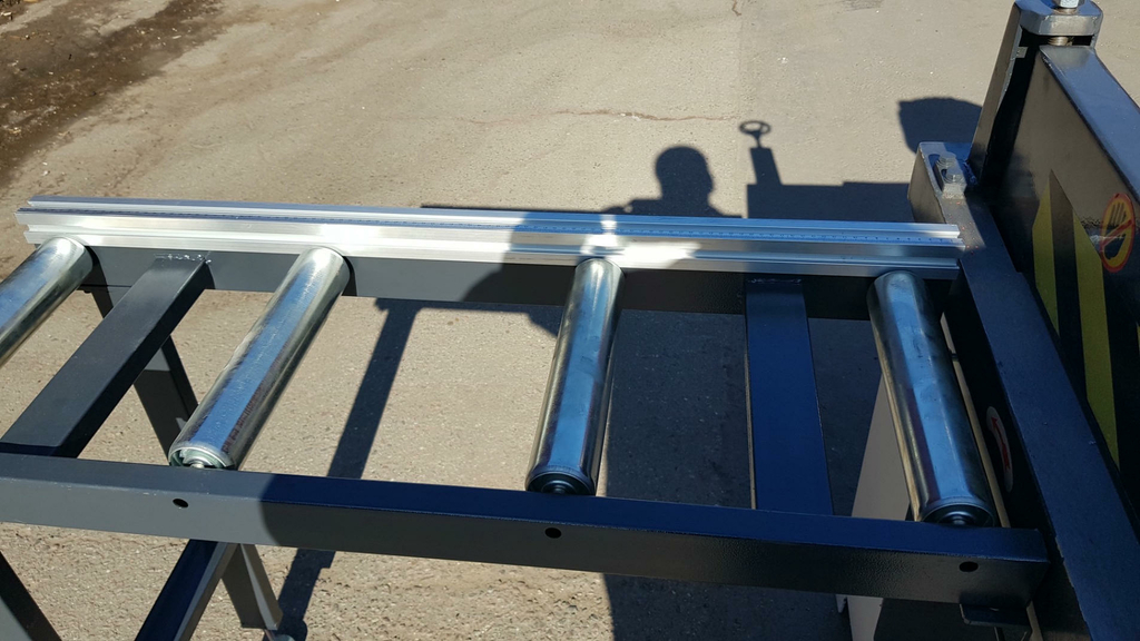 Торцовочный станок Ltt MJ274F с нижним расположением пилы