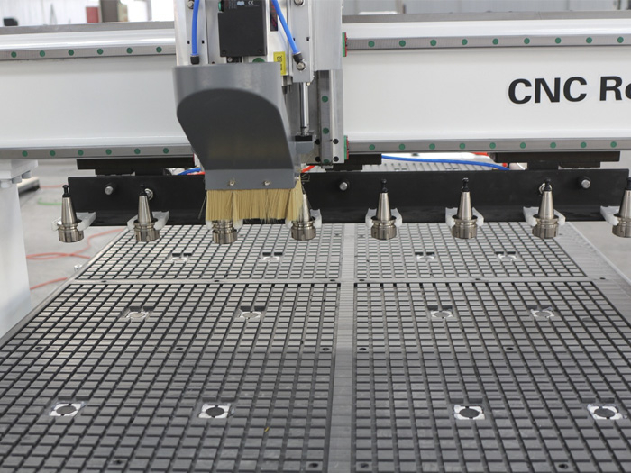 Фрезерный станок HT-2030D с ЧПУ и сменщиком инструмента