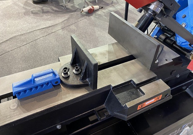 Ручной ленточнопильный станок MetalTec BS 228 FH