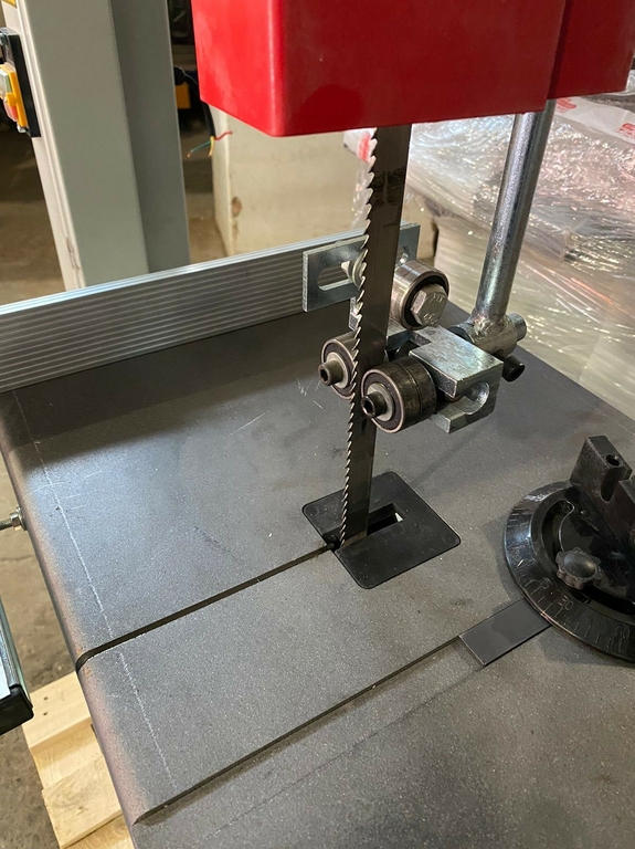 Вертикальный ленточно-пильный станок DXJX 345