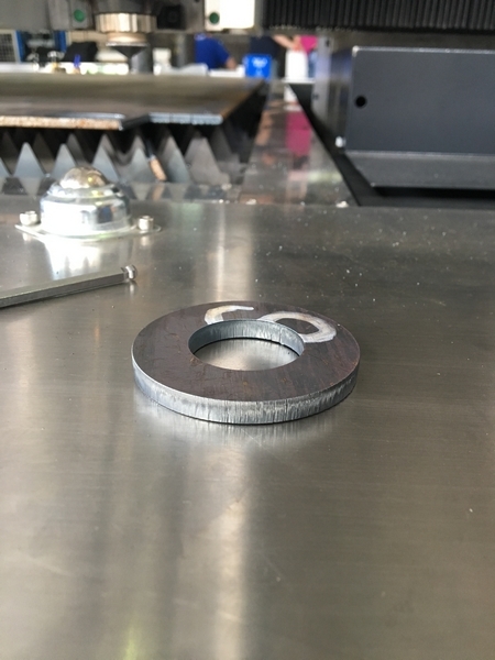 Оптоволоконный лазерный станок для резки металла MetalTec 1530 (1000W)