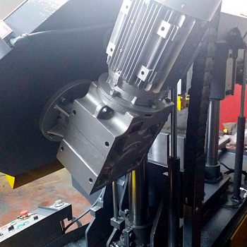 Полуавтоматический ленточнопильный станок Kesmak KSY 850X1300