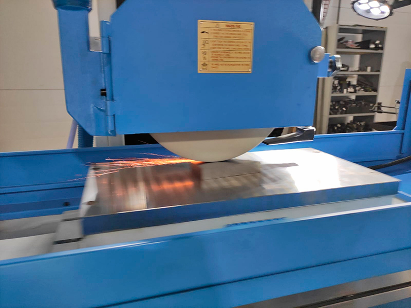 Плоскошлифовальный станок SGA30100AHD